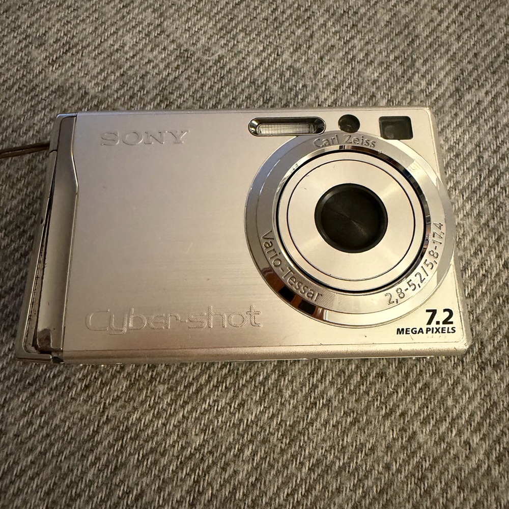 Sony Cyber-shot 7.2 MP Digital Camera - Metallic Silver